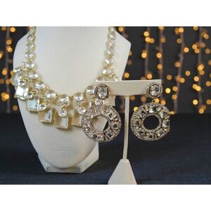 Dazzling J Crew Crystal Statement Necklace and Earrings Set